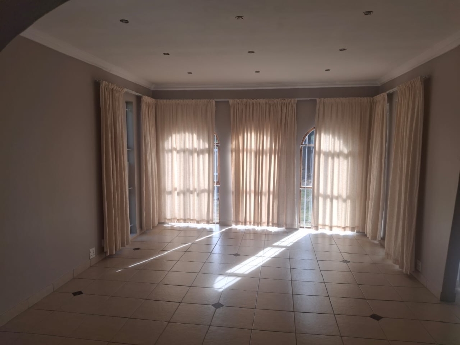 4 Bedroom Property for Sale in Vanes Estate Eastern Cape